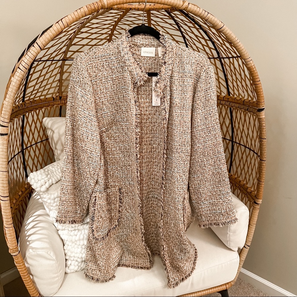 NWT Chicos super chic textured jacket in countess taupe. Beautiful on.